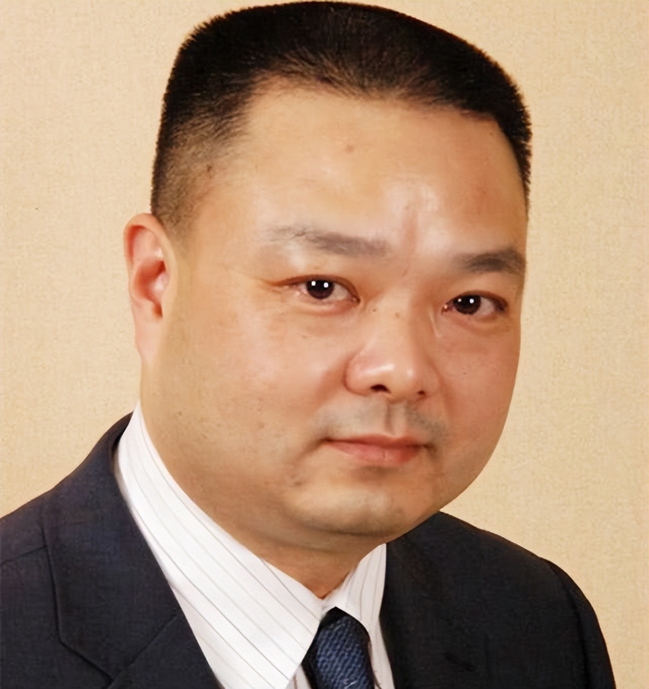 任正非三位儿女:孟晚舟轮值华为董事长,唯一的儿子却发展平平?