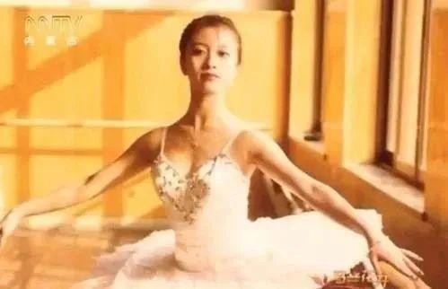 金巧巧潜规则照片(轻松上位金巧巧当三铁证)