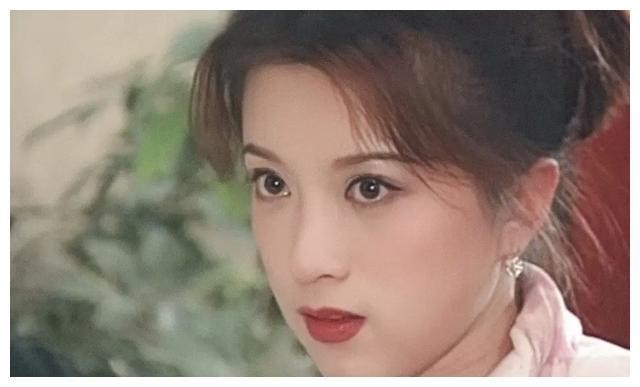 金巧巧潜规则照片(轻松上位金巧巧当三铁证)