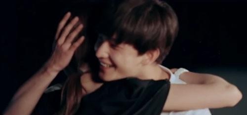 杨洋为什么不喜欢郑爽(杨洋在节目和活动中都已给了答案)