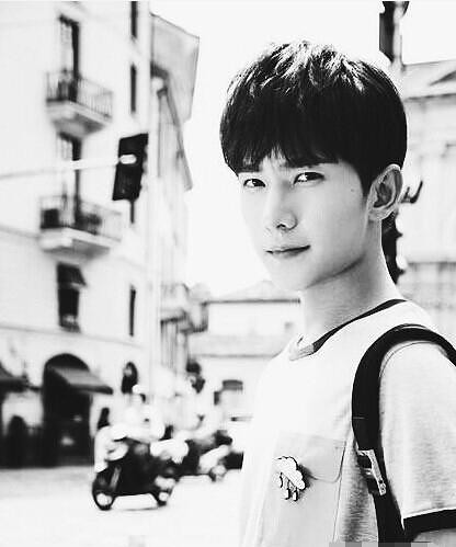 杨洋为什么不喜欢郑爽(杨洋在节目和活动中都已给了答案)