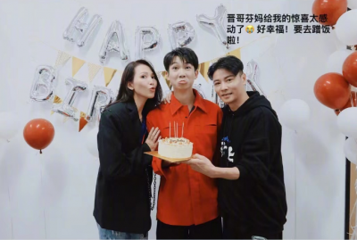 ​白举纲个人资料（28岁白举纲低调隐婚，恋爱时间轴全曝光，妻子小鸟依人软萌可