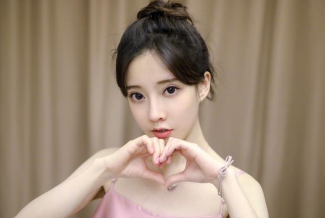 冯提莫状告整形医院怎么回事 冯提莫真的整容了吗