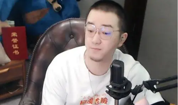 毕加索怎么从配音主持到YY年度金牌冠军 起底毕加索资料简介