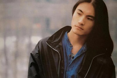 ​演员耿乐：与孔琳分手后，娶圈外妻子生一子，终获幸福