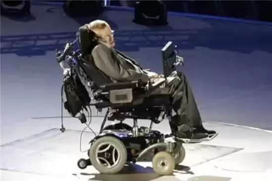 霍金怎么说话(霍金通过打字的方式传递信息)