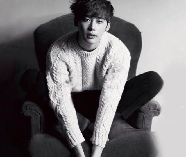 李钟硕女朋友 权娜拉(李钟硕权娜拉恋情曝光)(1)