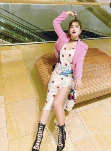 ​恭喜！TVB女星晋升为日本上位，好友现身道贺，网友赞其惊艳